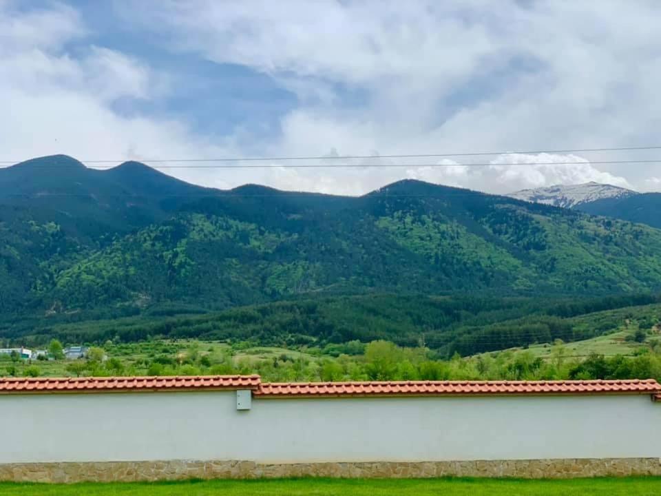 Къщи За Гости “Планински Рай” Mountain Paradise Resilovo ภายนอก รูปภาพ